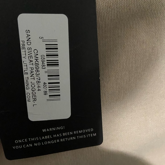 Prettylittlething sweats size L color sand - Picture 4 of 4